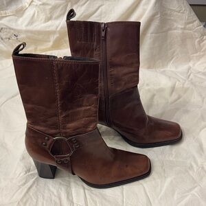 Bass Dark Brown Heeled Boots